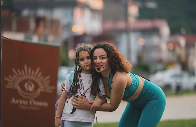Hayat, gülüşlerle ve gözyaşlarıyla var görseli